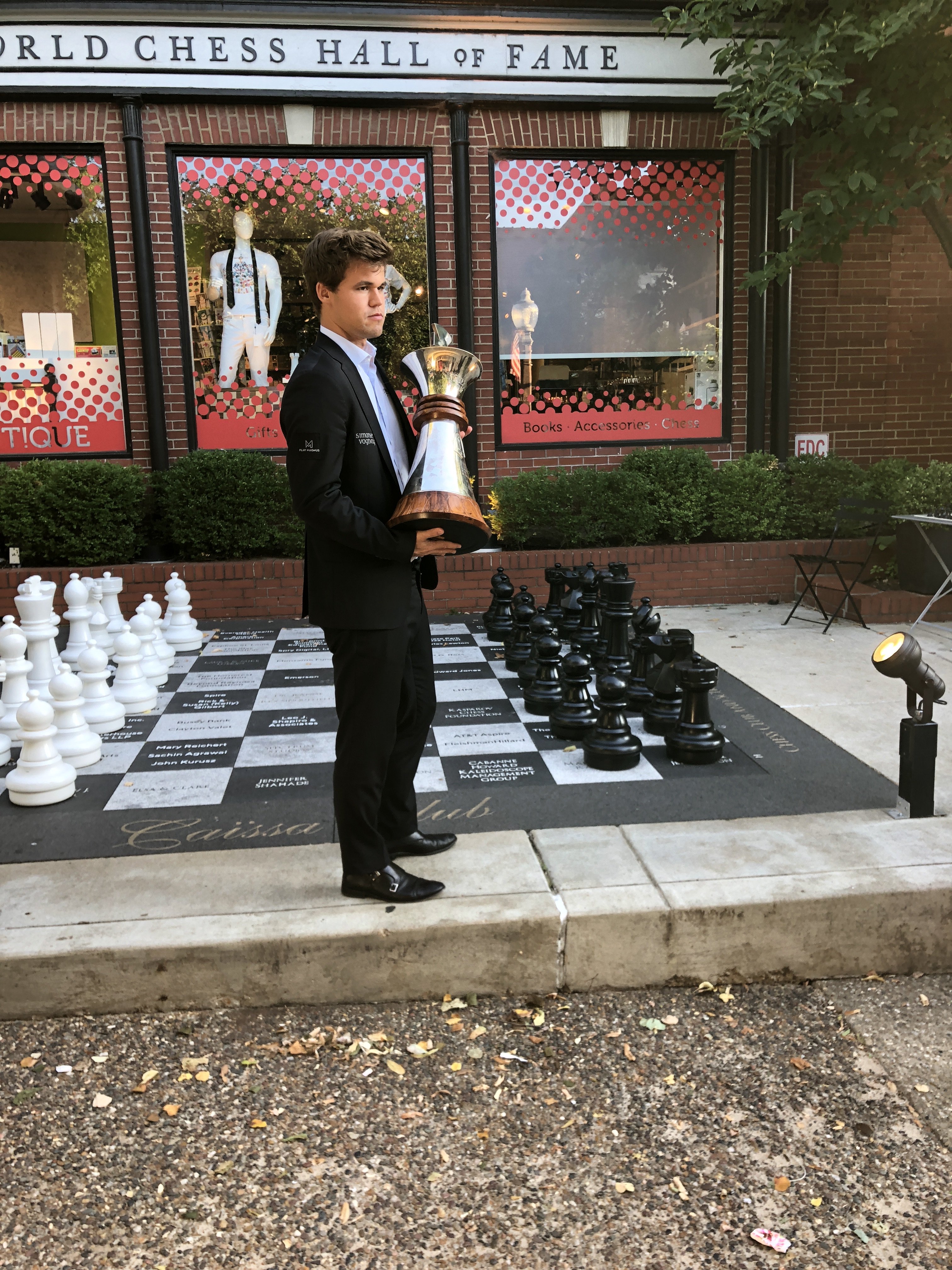 Magnus Carlsen on X: Four laps to go #SinquefieldCup   / X