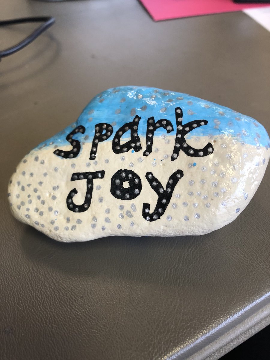 teacherbyrd's tweet photo. A little joy fairy left this in my box today! What a perfect surprise after a long day of meetings! Thank you @cpamomva ! It definitely sparked some joy! #VBHasJoy #kindnessrocks #PAMSHasJoy https://t.co/pp97PYAU8l