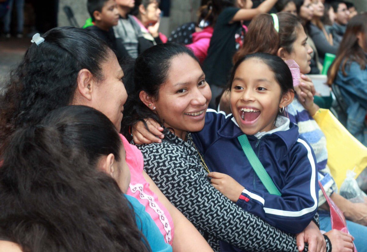 El #DIFCDMX trabaja continua y permanentemente con acciones encaminadas a fortalecer el derecho a la educación de infancias y adolescencias para evitar que abandonen las aulas.