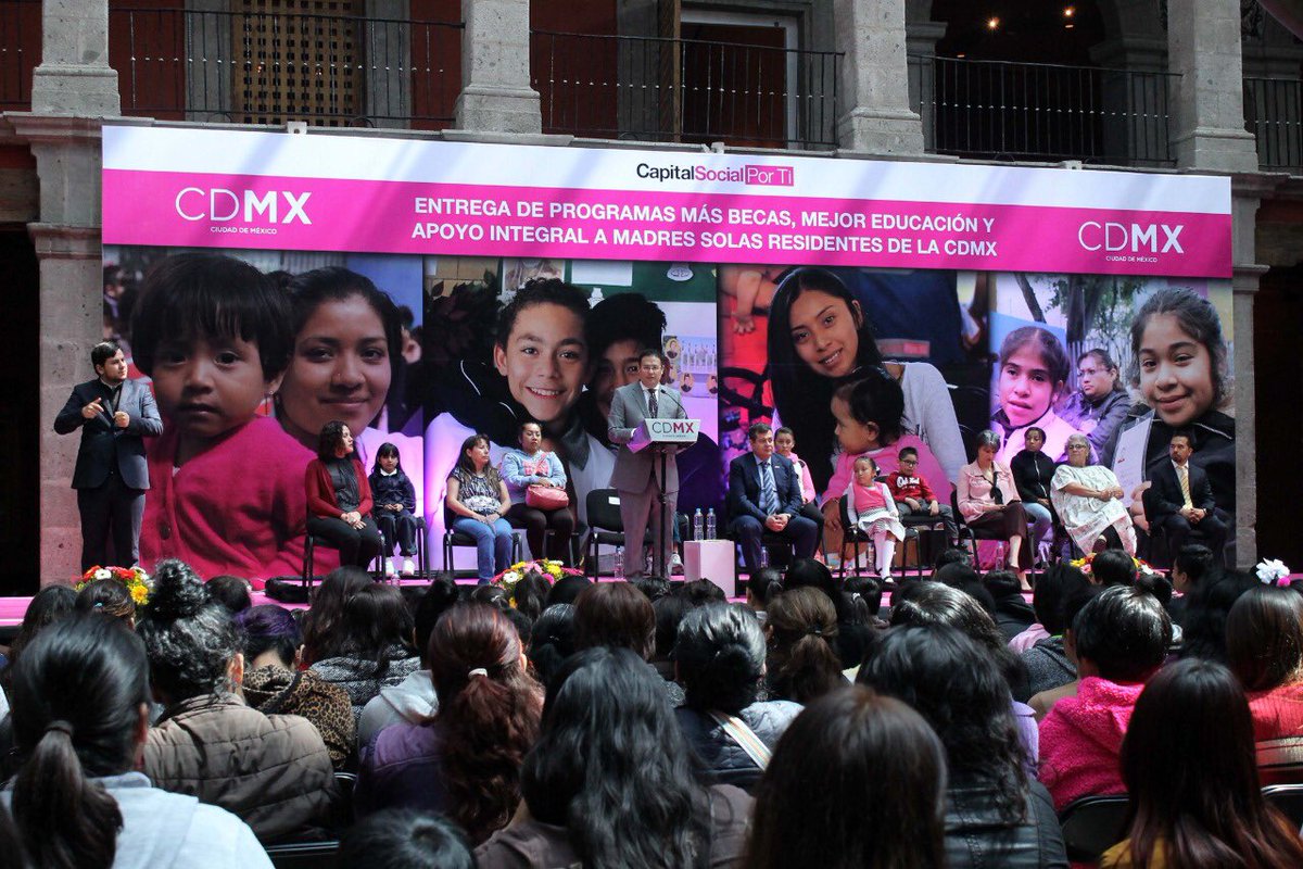 GamalielMtzCDMX's tweet photo. En 2015, el Programa de Apoyo a #MadresSolas obtuvo reconocimiento en la categoría específica “El Uso de la Matriz FODA como técnica para la formulación de estrategias de mejora del Programa Social”. https://t.co/0l02mxvGRI