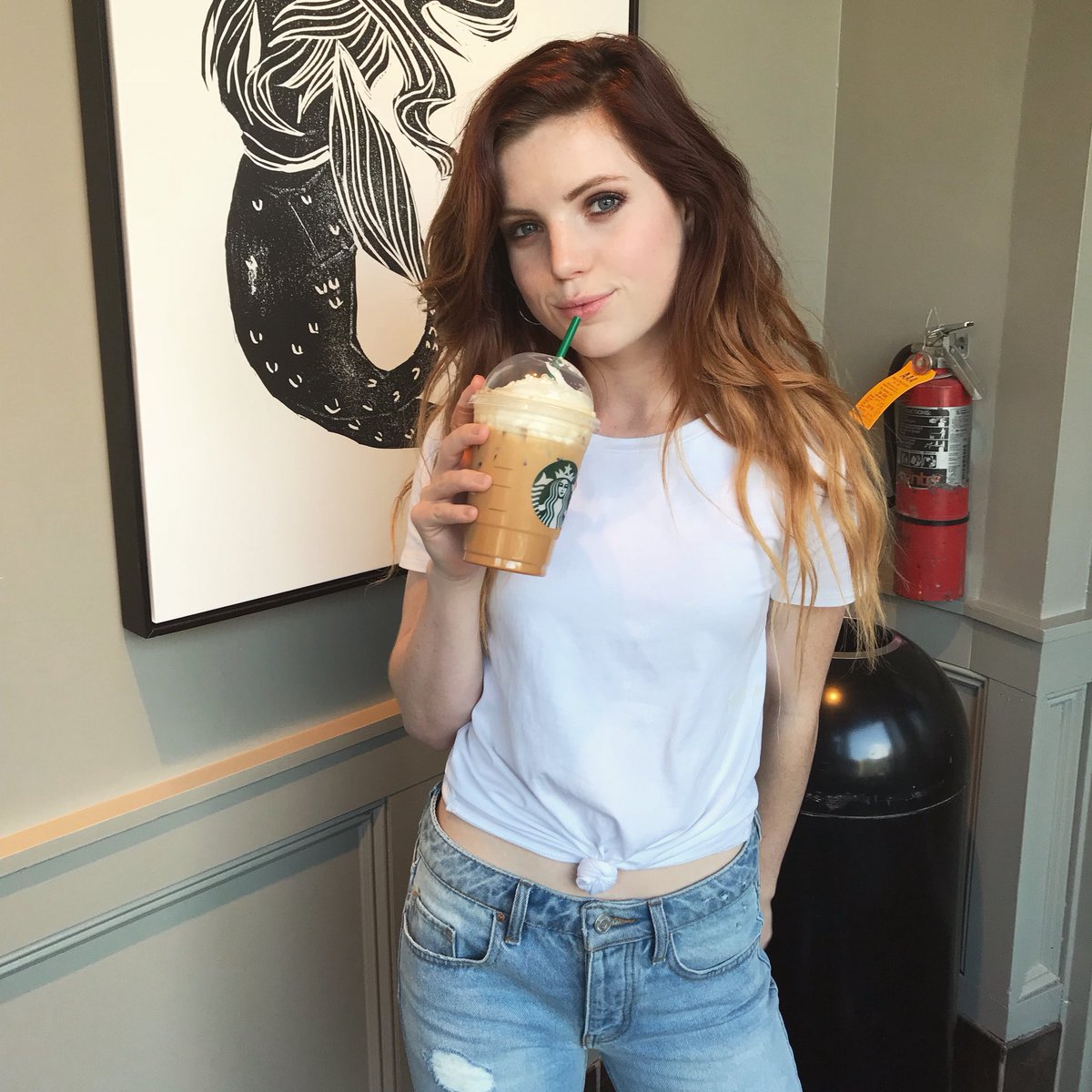 SydneyQuiseng's tweet image. Yes, I got a pumpkin spice latte AND took a pic with it....not sure what u mean when u say “basic”