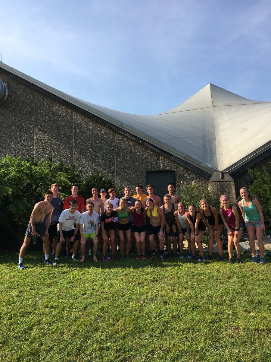 We had so much fun at our first practice of the year yesterday! Shoutout to all of our returning members, and welcome to all the new faces! Looking forward to seeing you all tomorrow at 3:30 outside the plex!