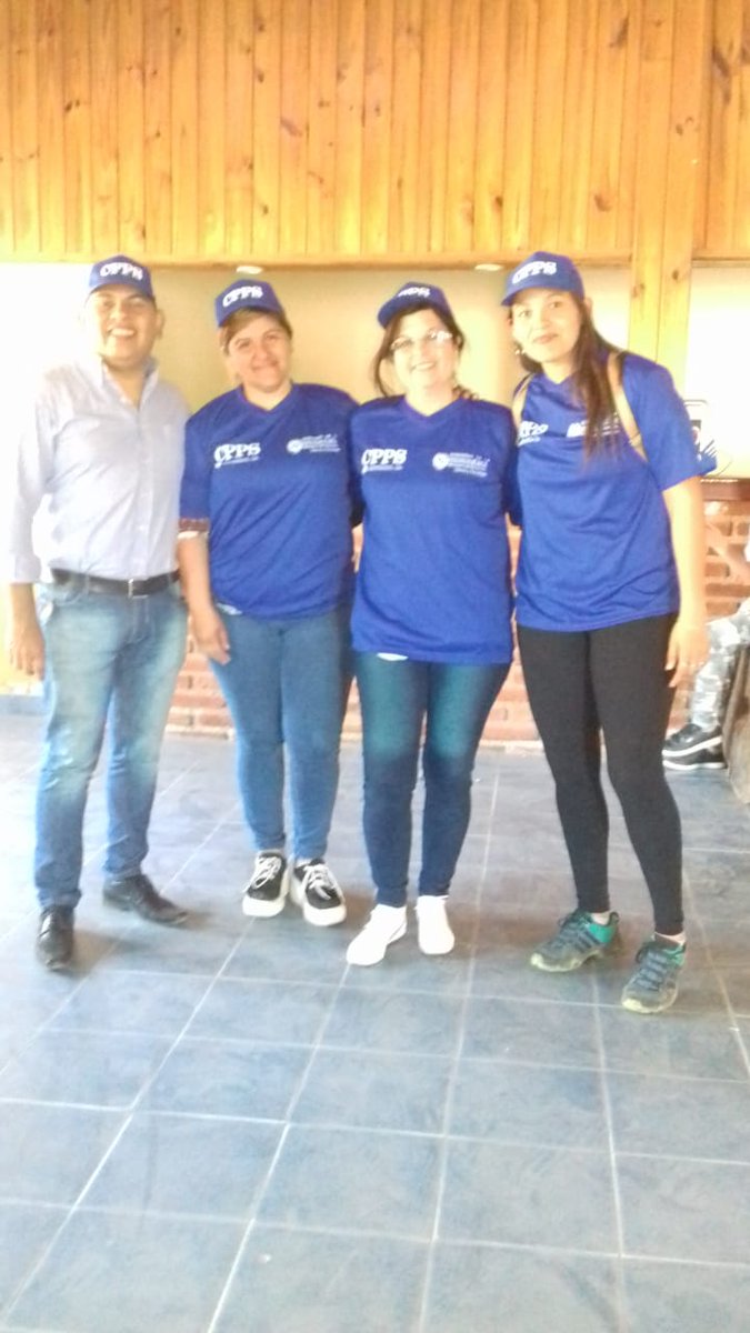 Pablo94866072's tweet photo. Equipo ESA en las Lajitas Tallerista, educadora Coordinadora Zonal y Supervisor. #LaEscuelaSaledelAulaSalta  @MariaElu15 @fguillesaavedra @aniberruezo https://t.co/t6i2MAz5Nu