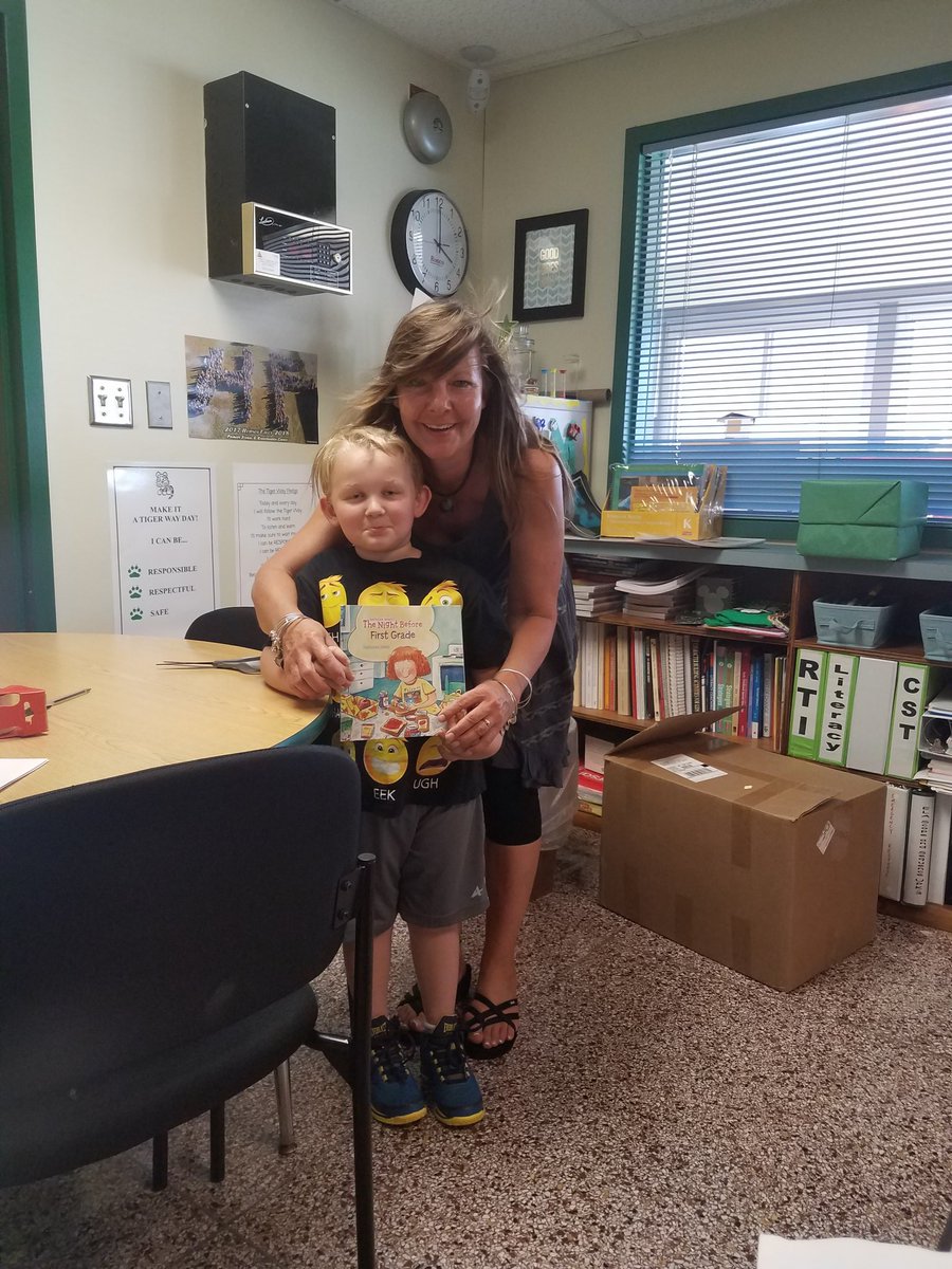 HF_Whitman's tweet photo. Love when former students come for a visit. #HFTigerPride https://t.co/bqZJUSOfl9