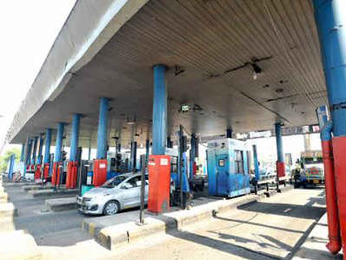 timesofindia's tweet photo. HC wants separate toll lanes for judges, VIPs
Read: https://t.co/nZFVYOaTYI
(Representative image) https://t.co/yZhcM0cDpd