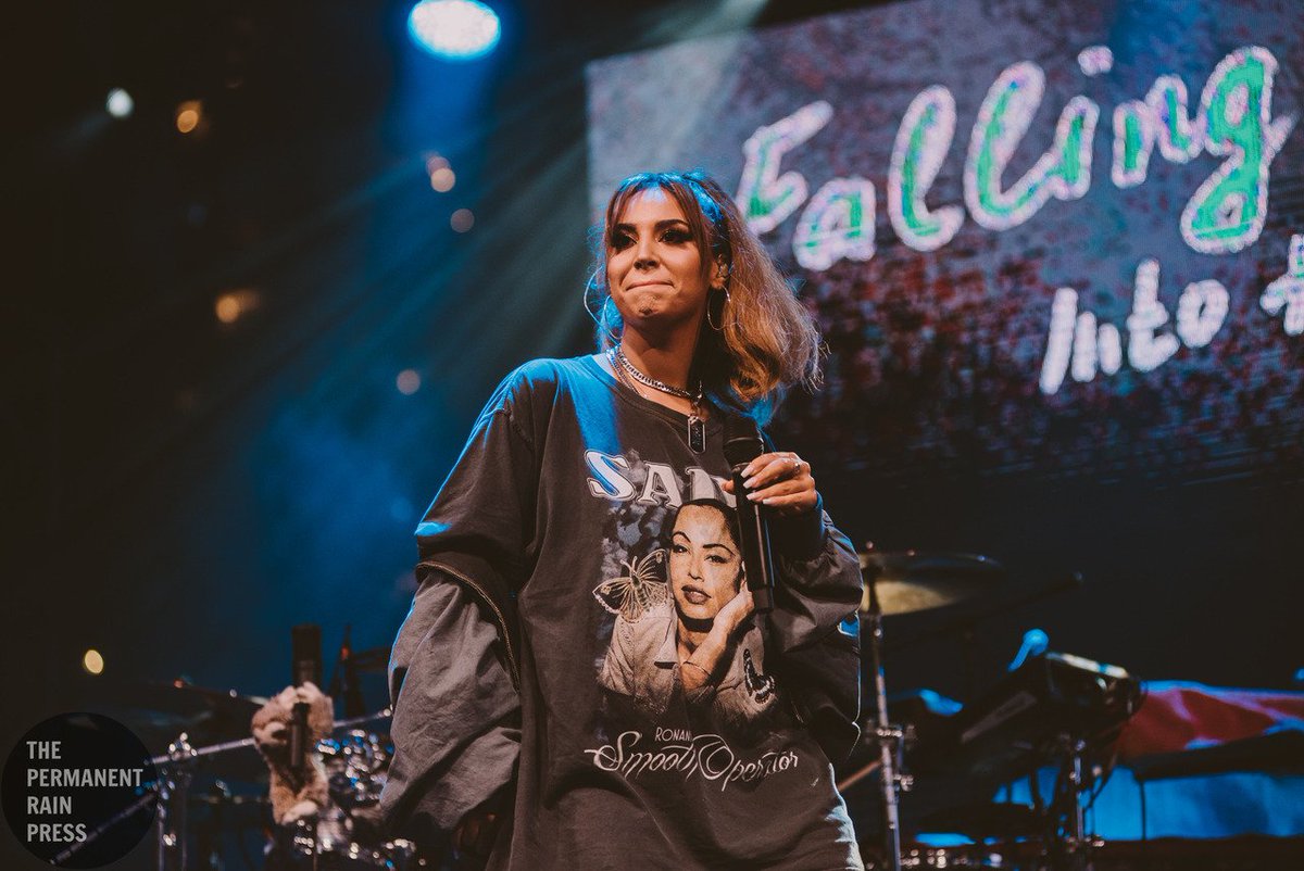 Paradise in your eyes // <a href="/alinabaraz/">Alina Baraz</a> at <a href="/safeandsoundent/">SAFE & SOUND</a> ✨ bit.ly/2wq5DP0