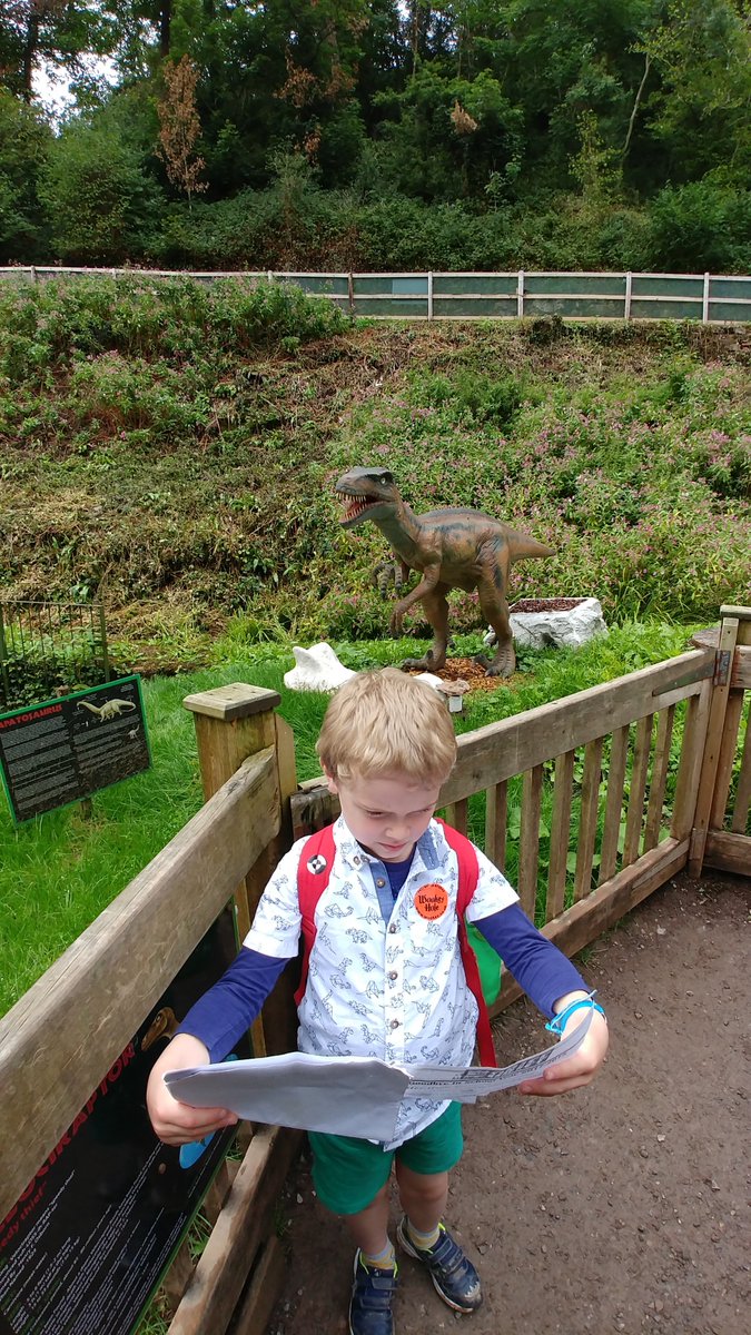 HannahR65552340's tweet photo. @TheGriffNews Gwyn ... Watch out! They're behind you! at #WookeyHole Dinosaur Valley
#ExtremeReading #GriffCompetition https://t.co/gsAhRBwWfm