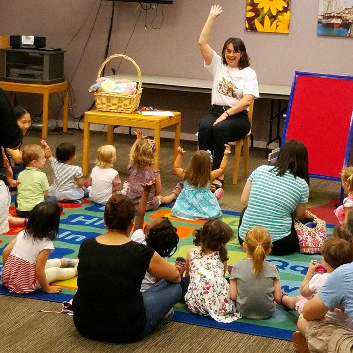 MenloLibrary's tweet photo. #TalkReadSingPlay with your little one! Our library storytimes help you make big bounds forward in early literacy, socialization, and bonding--and September registration is open now! https://t.co/YWNJVwChgc https://t.co/VHbGyZ6Cnx