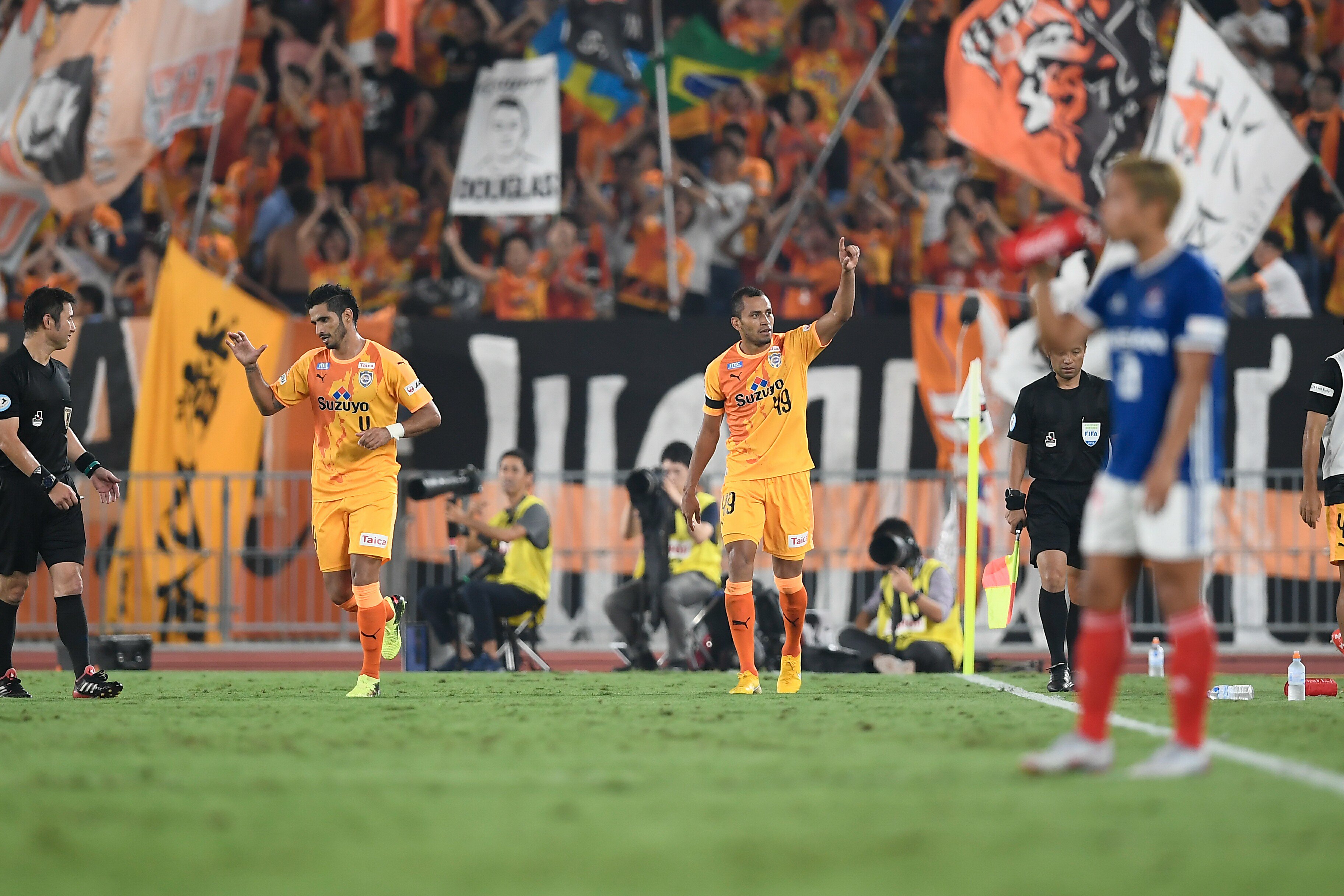 تويتر サッカーダイジェスト على تويتر J１採点 寸評 横浜１ ２清水 全得点に絡んだ金子が最高評価 退場のドゥシャンは厳しい 採点に T Co Jnhkoqq1 Jリーグ 横浜f マリノス 清水エスパルス 採点 寸評 T Co Fgifm9wv1w