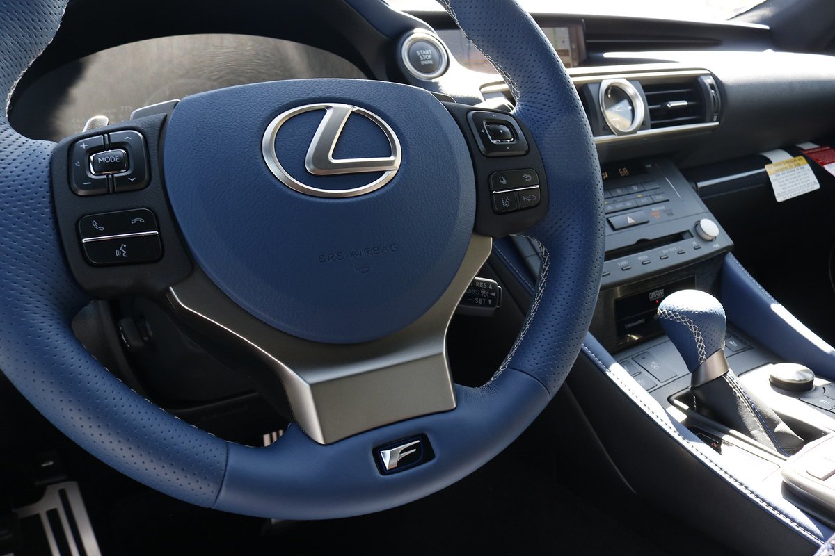 Kuni_Lexus's tweet photo. Special edition wheel crush Wednesday! This 10th Anniversary Edition RCF is 1 of 240 made! Come crush on this, or even better... drive it home!
#WheelCrushWednesday #LexusPlus #LexusRCF https://t.co/QHPXBMiMnT