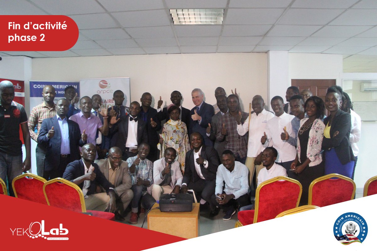Yekolab's tweet photo. #YEKOLAB_EVENT
Elle était simplement belle et les participants ont fait montre de leur engouement à travers une photo de famille. #CoinAmericain, #YekolabPointeNoire. @USEmbassyBrazza https://t.co/Pb8YBAmwLX