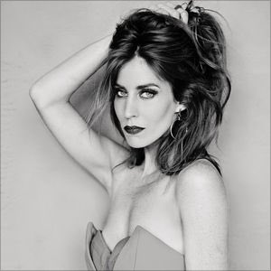 LindasWMaand's tweet photo. Cherry Red Wine - Single' van Elske DeWall https://t.co/Q8EpxlXeAI https://t.co/aAm0UrgJ8D