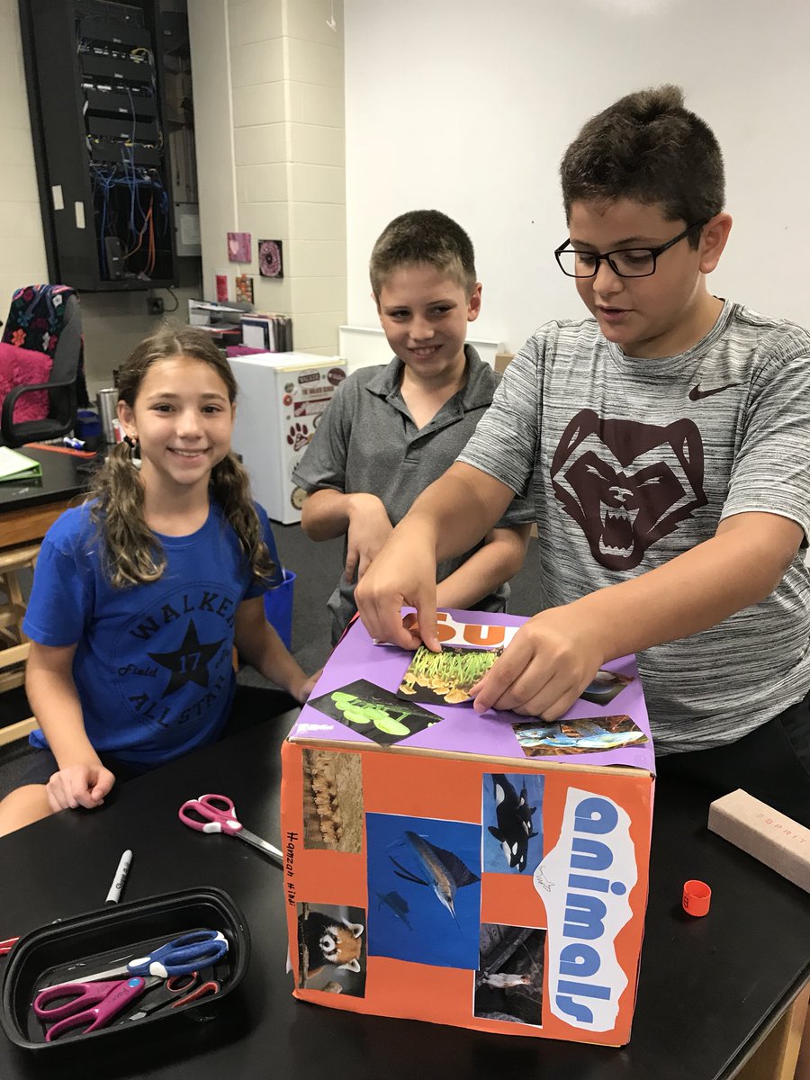 kkcmoffett's tweet photo. Animal kingdom cubed in fifth grade science class with @drholly56!#walkerlearns https://t.co/Nl3KVTICNM