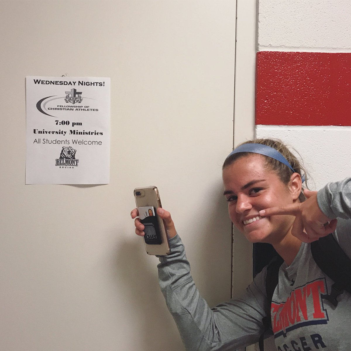 We’re starting back up tonight! See you at 7:00 in University Ministries! We’ll have pizza :)