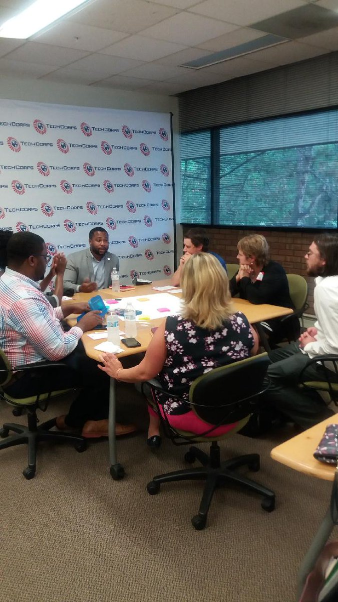 techcorpsus's tweet image. We had an awesome conversation on #computerscience for all! Great ideas for a bright future in technology! @Connect2TLC @colsfoundation #TheBigTable #CSforAll #CSforCbus