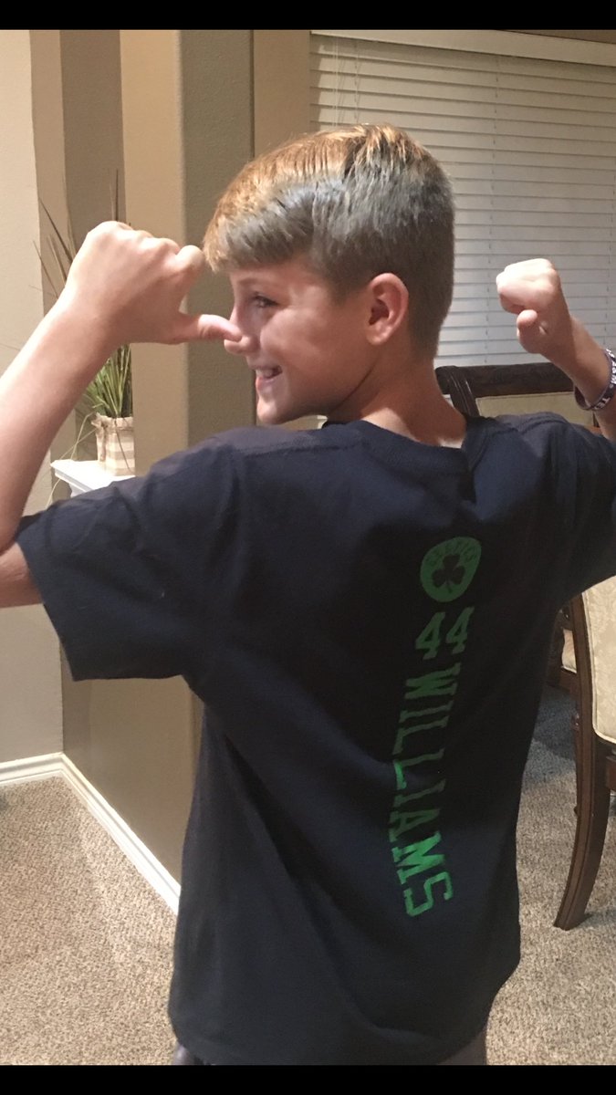 alishathomas216's tweet photo. Can't wait to cheer on one of his favorite players of all time!  #reppin #fanforlife #futureaggie  @rob_williamsIII @aggiembk https://t.co/VkYujCc9Tv