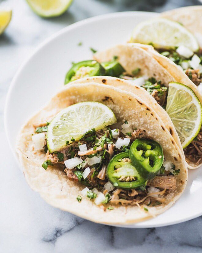 Looking to make something delicious for dinner?
Give this Slow Cooker Pork Carnitas Tacos #recipe a try❗️🌮🥑
*
*
(Ingredients in photos)

#F4L #fitfam #fitness #health #gym #foodie #cooking #RecipeOfTheDay #fitspo #Wednesday #humpdaytreat #comida #RecipeOfTheMonth #motivation