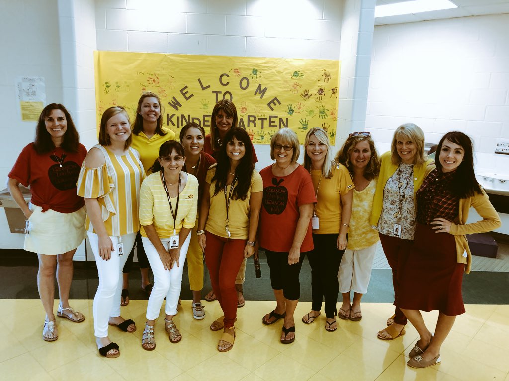 MrsKindellabc's tweet photo. When yellow day for kindergarten and red for education day collide!❤️💛#RedForEd #kindergartencolors https://t.co/S9LpXfZABz