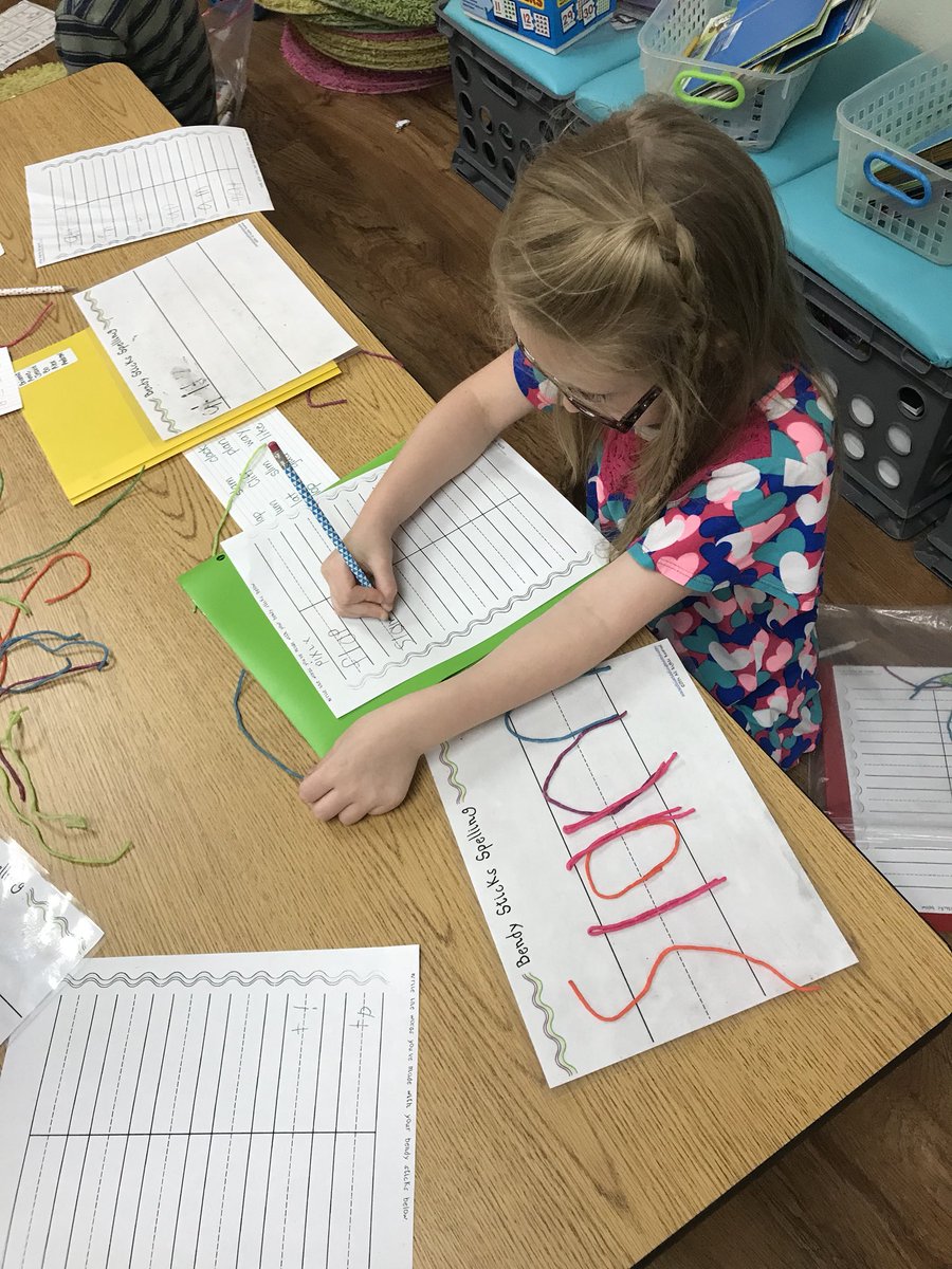 AUlyssa01's tweet photo. I love this activity.  It’s a fun and easy way for the kids to work on building words at different levels.  #wikisticks #wordwork #firstgrade swsalabertville #aandafabulousfirstgrade https://t.co/TiP73uHpQU