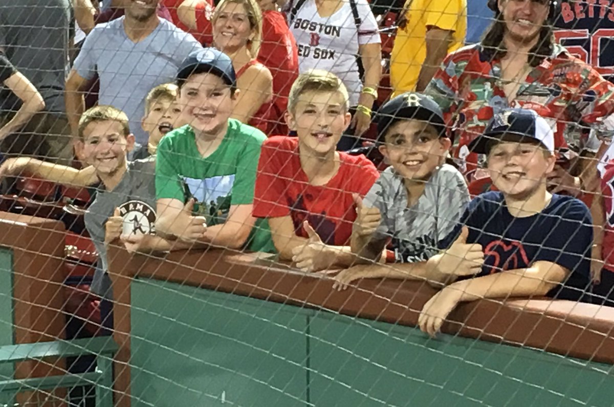 guerinaustin's tweet image. Shoutout tweet to my little buddies tonight! 
"Guerin Austin, please put us on @NESN- our moms are watching!"