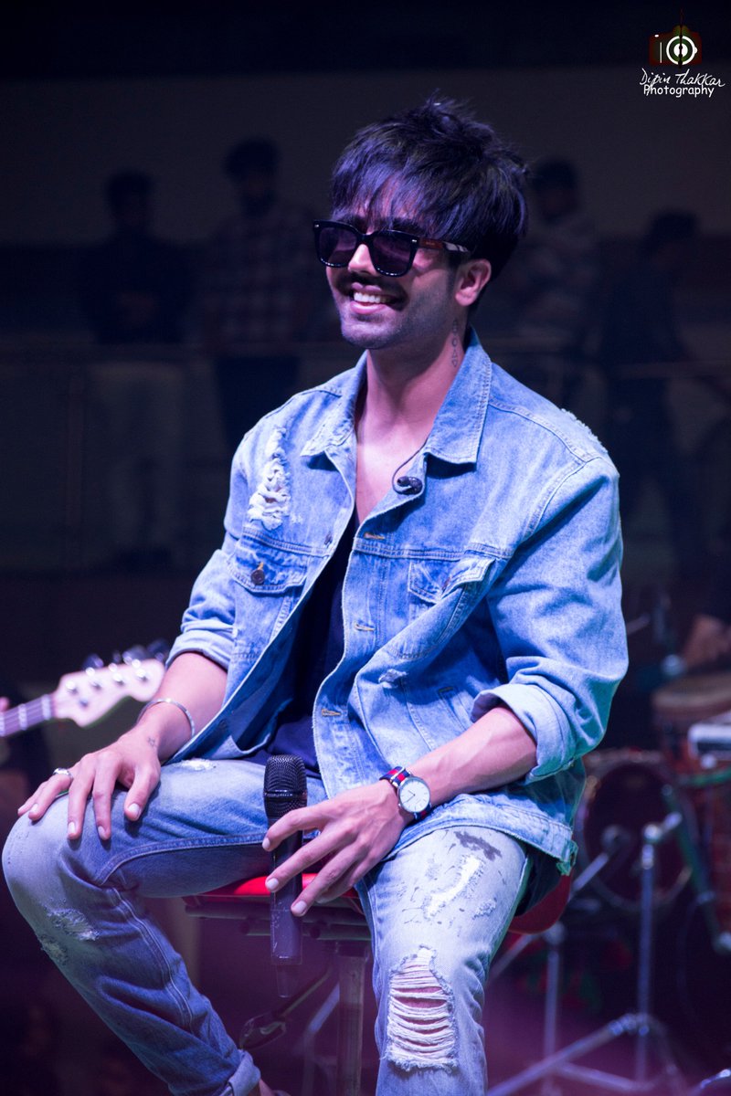<a href="/IITMJanakpuri/">IITM Janakpuri Delhi</a> Fiesta 2k18
Star Performer: <a href="/HARRDYSANDHU/">Harrdy Sandhu</a>. You are the best<3