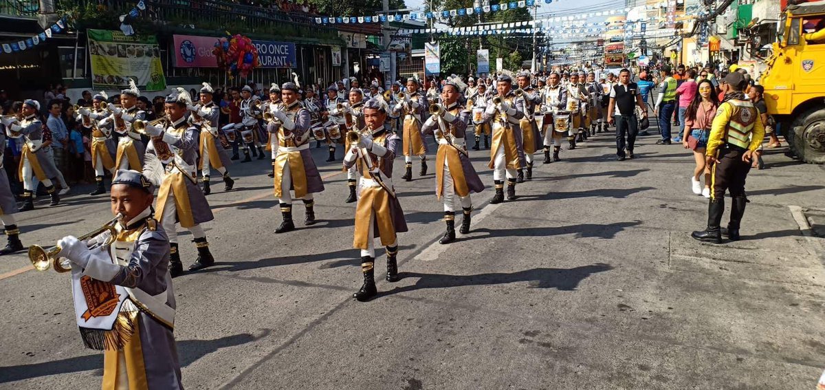 LukePeralta2's tweet photo. Town Fiesta Parade #Higalaay2018 #XUMIL #Cullen https://t.co/GkutSUutAW