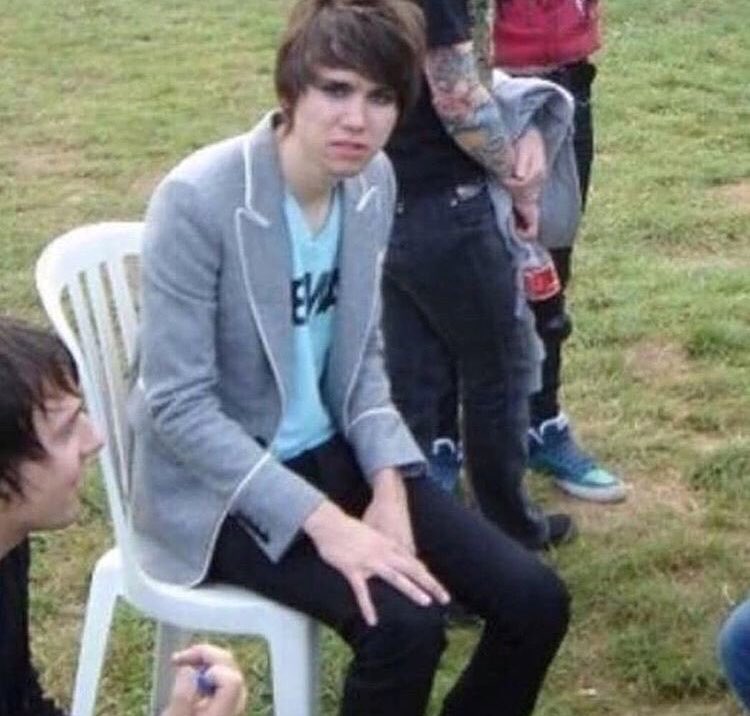 Also happy birthday ryan ross rhanks for writing panic s two best albums and the best song on vices uwu 
