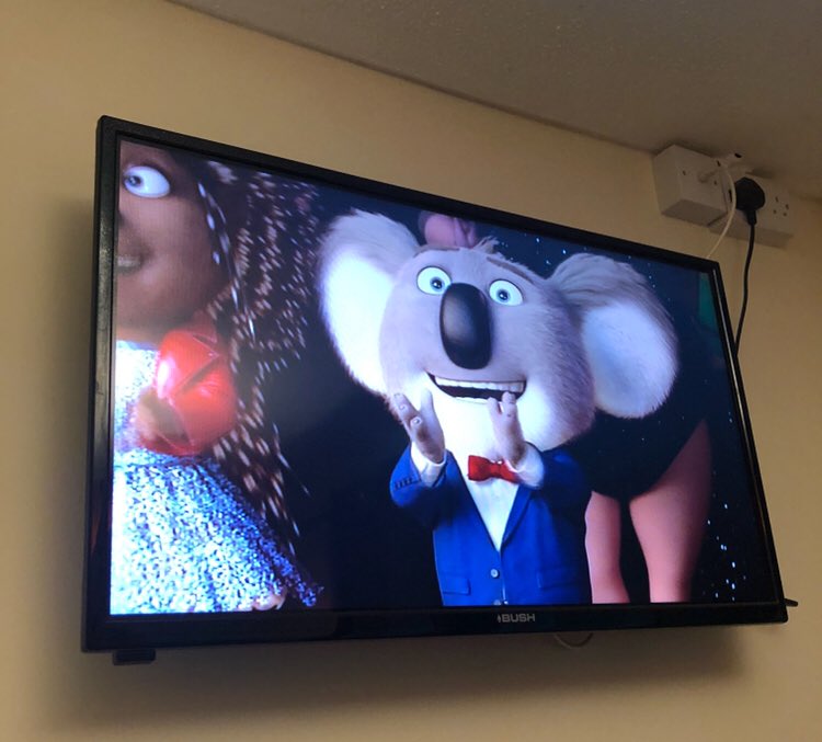 bethellershaw's tweet photo. #WeActiveChallenge
Day 29: 31 press ups for 31 days ✔️ done while kids watched ‘Sing’ this aft. Struggled today as got a yucky chesty cough so feeling pretty lousy 🙁 ain’t nobody got time for being ill!!
#AHPsActive #UHMBPhysiosActive https://t.co/E95tQhH2Cg