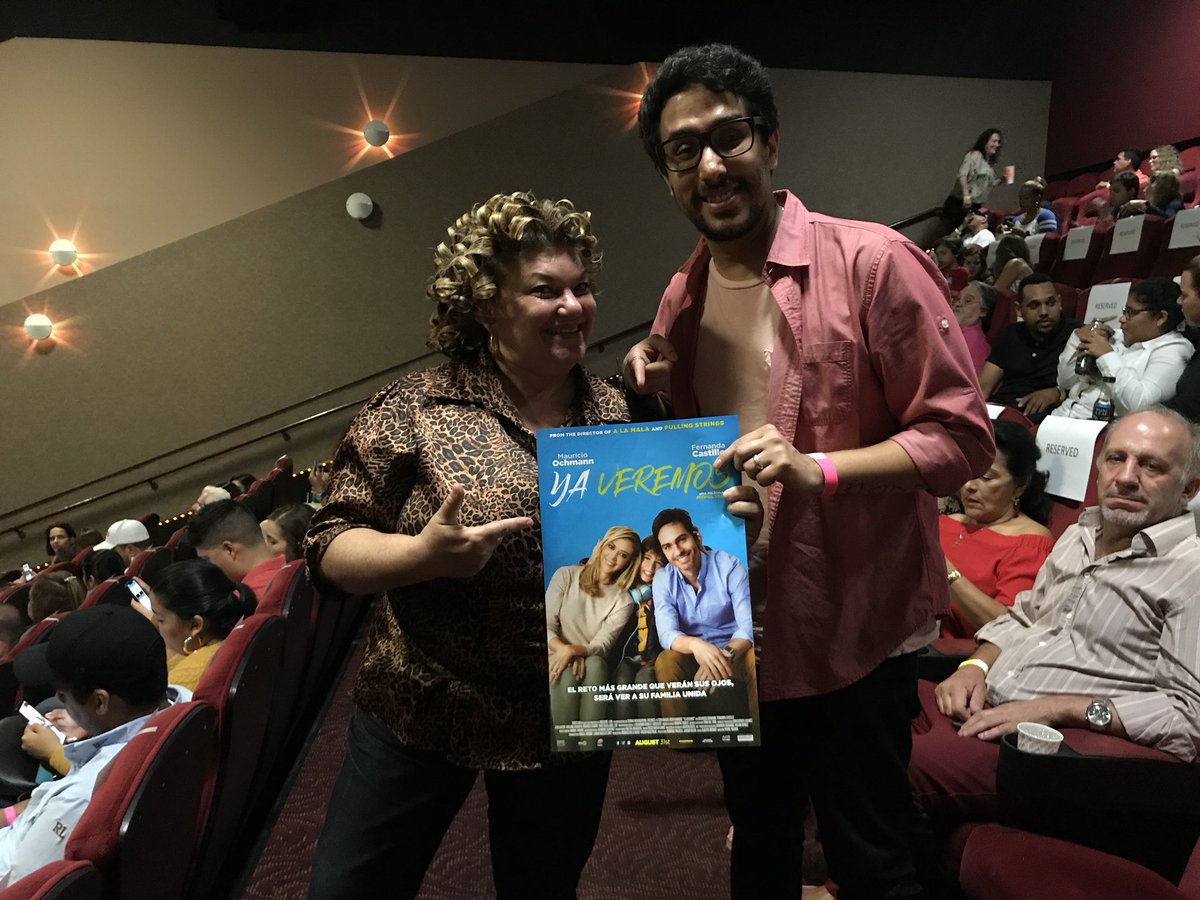 ¡Ya estamos en el early screening de <a href="/YaVeremosMx/">YaVeremosMx</a> con <a href="/SoyMariaSalas/">Maria Salas</a> y nuestro host <a href="/luisbond009/">Luis Bond ∴</a> , cortesía de @HM_Comm !