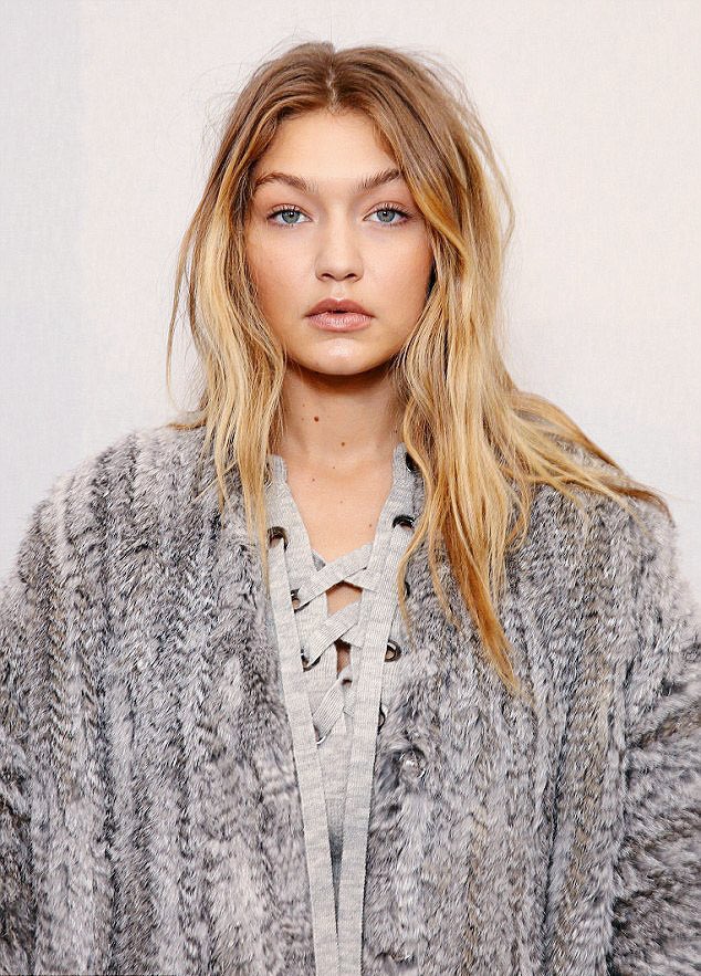 heardverse's tweet image. Gigi Hadid backstage at Giambattista Valli Spring 2016