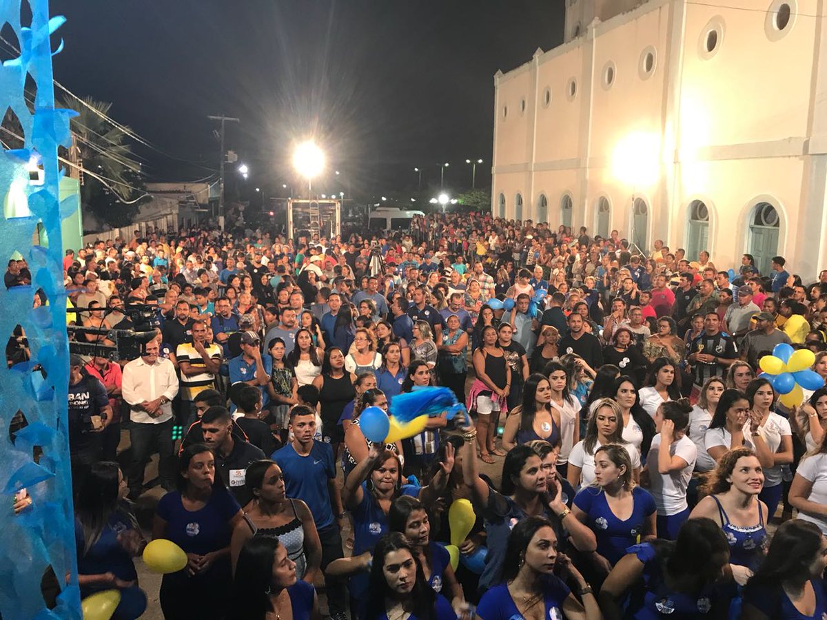 Gustavocanti's tweet photo. Maxaranguape recebendo a #OndaAzul55 o povo está do lado da verdade! Vamos à vitória Governador @RobinsonFaria #55Neles https://t.co/EvxJaA5gGt