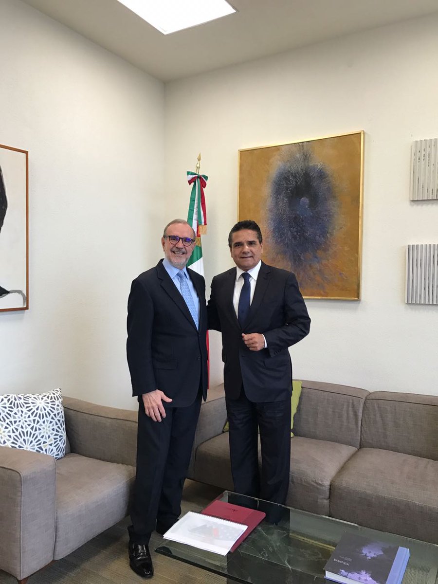 Carlos M. Sada (@carlosmsada) on Twitter photo Me reuní hoy con el Gobernador <a href="/Silvano_A/">Silvano Aureoles</a>. Analizamos la situación de los michoacanos en #EUA y seguiremos trabajando juntos para fortalecer los mecanismos de apoyo y protección. Me reuní hoy con el Gobernador <a href="/Silvano_A/">Silvano Aureoles</a>. Analizamos la situación de los michoacanos en #EUA y seguiremos trabajando juntos para fortalecer los mecanismos de apoyo y protección.