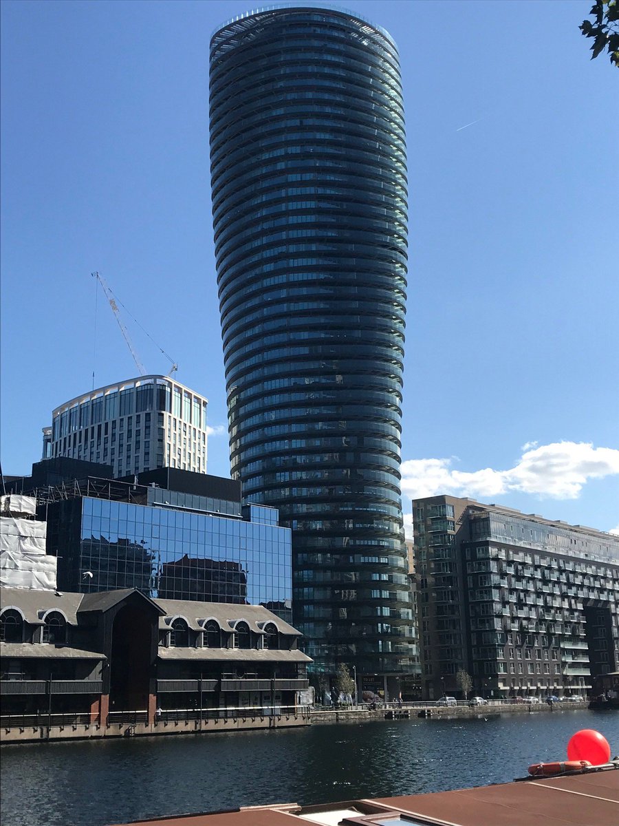 AmalgamatedLift's tweet photo. #London #meetings #standoutinthecity #ThursdayAesthetic #ASmoothTransition https://t.co/egYws7WmQi https://t.co/UwOWT7Y4rj