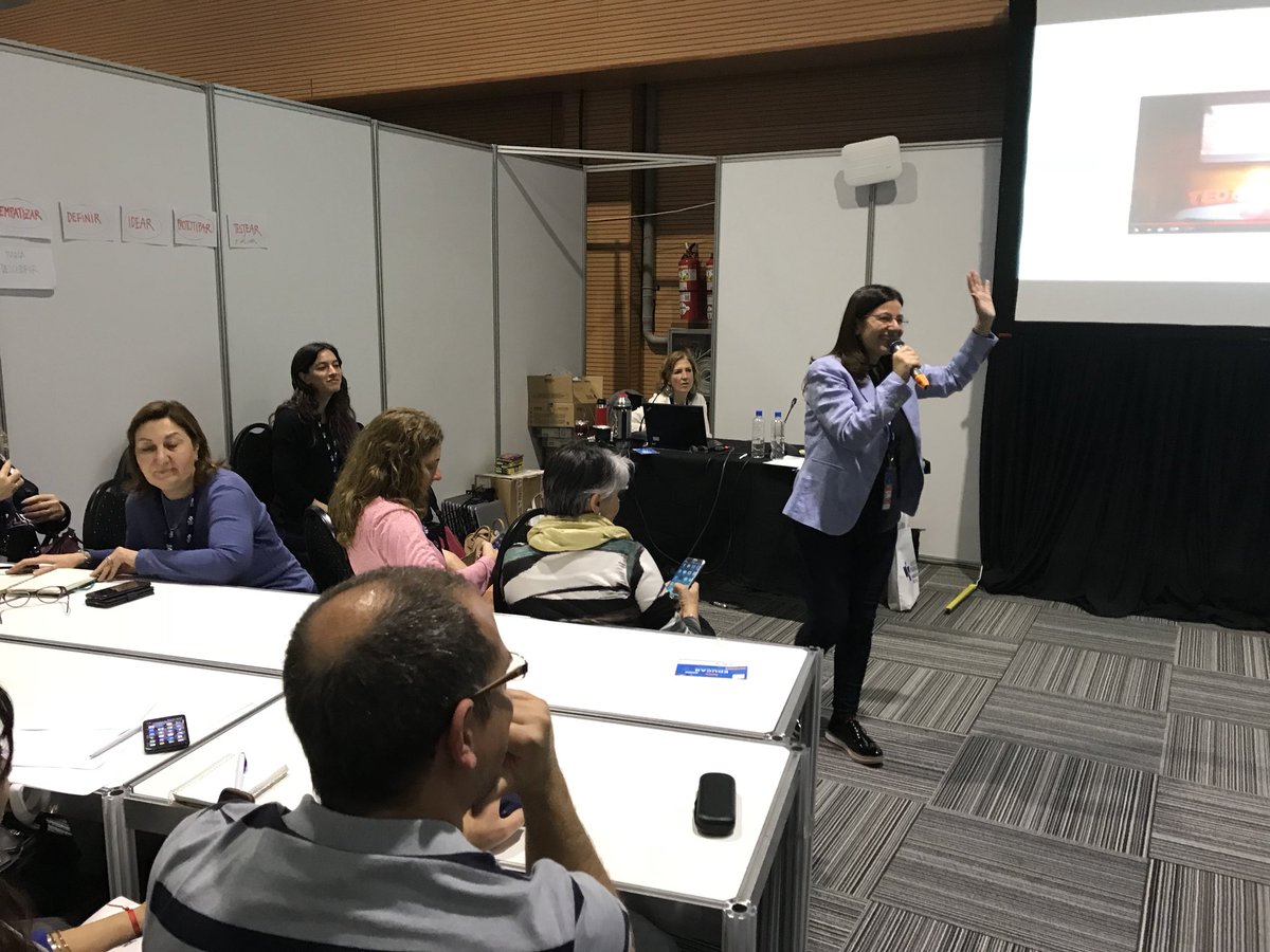 conectar_LAB's tweet photo. Continúan los talleres de #IxD en #VirtualEduca2018 

“Innovación con y para la inclusión. Transitando el cambio 
educativo" a cargo de @maruditullio  de @HacerLazos 

¿Qué esperás para descubrirnos?
#SomosEDUCAR #AprenderConectados https://t.co/33L3Z4Cre1