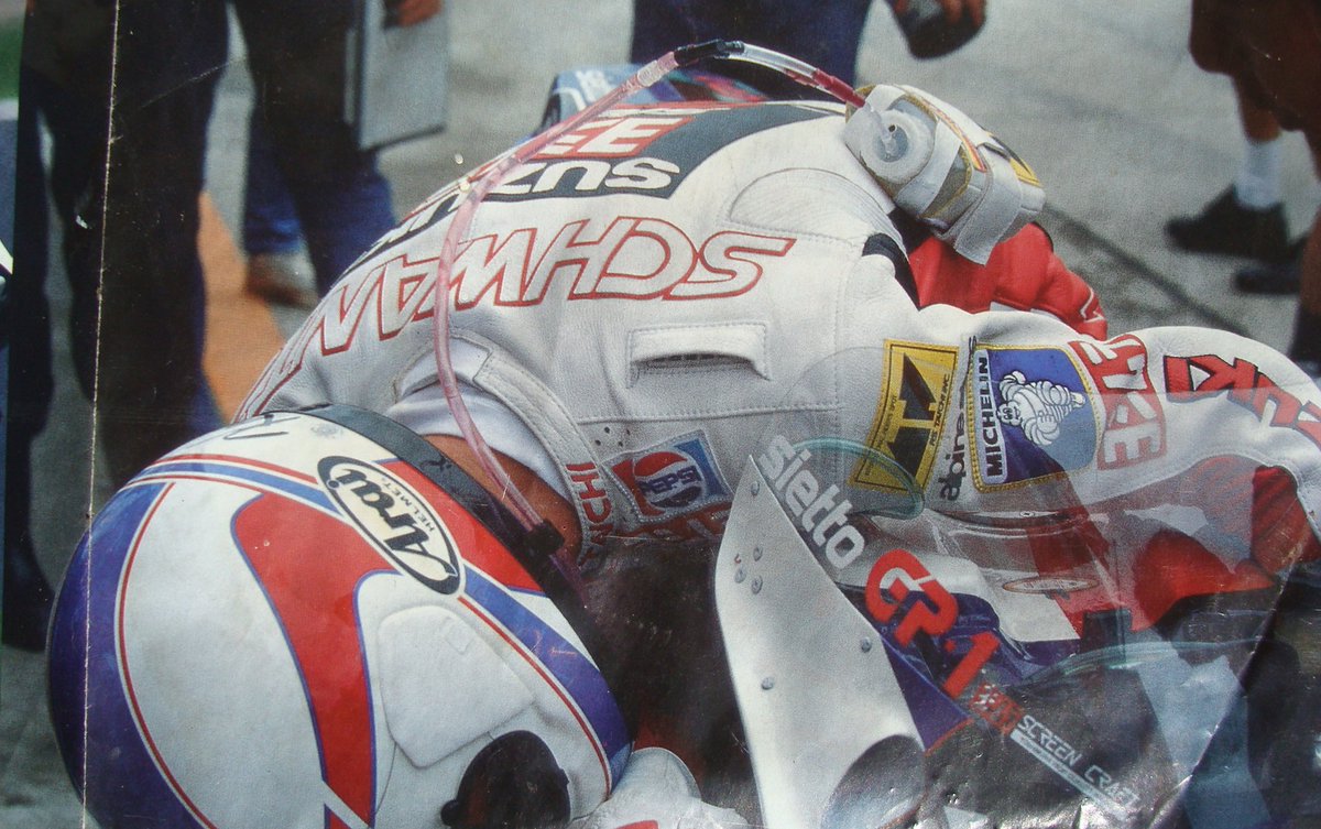 popsyosh34's tweet image. pics lifted from a wrinkled old PB magazine poster #taira #robmac #suzuka8hour1989 #tech21 #cupnoodle @KevinSchwantz @matoxley @Sully27gp @topcoalpha photo credit to @patrickgosling 👍
