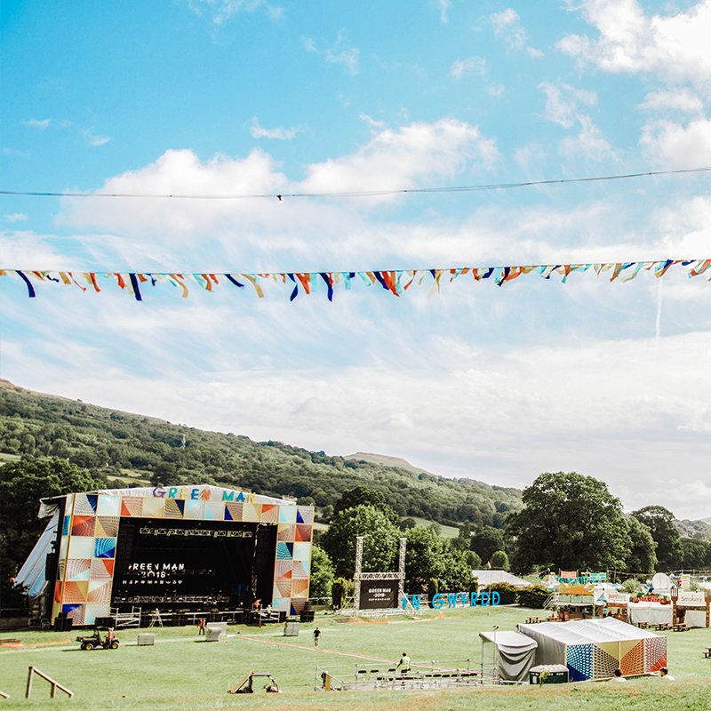 The view four weeks ago today! 🌿Mind if we just rewind back to then?