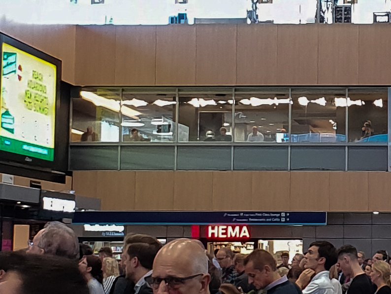 Anyone know what this soundwave thing is in the virgin trains first class lounge at Euston? @VirginTrains can you shed any light?