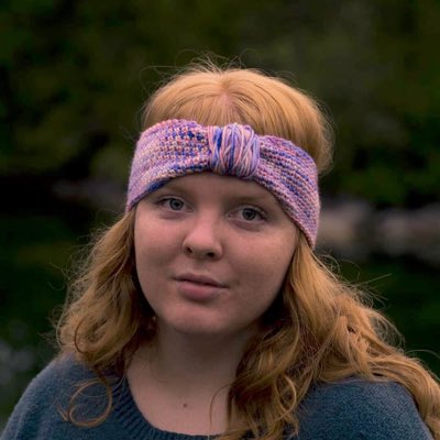SummerBugCrafts's tweet image. #NewProfilePic wearing my Sweet Tart Knot Headband! Head on over to my #Etsy or #ravelry and pick up the pattern to make your own! Only $2.75 for the digital download! 

#crochet #crochetpattern #headband #sweettart #fall #etsyshop #smallbusinessowner #autumn