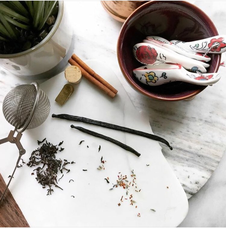 thepollyfox's tweet photo. Friends. New things on the horizon. Like, Earl Grey flavored things.
-
An (almost) new season means tweaking the menu. Out with the berries (maj bummer), BUT in with the Fall treats!
-
Get ready. We got you.
-
#thepollyfox
#glutenfree
#vegan
#abbotsford https://t.co/AtJDSUIiNW