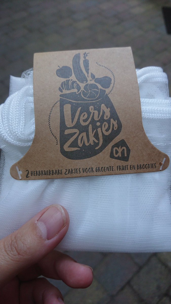dekretz's tweet image. Joepie, herbruikbare verszakjes te koop bij mijn Appie. Complimenten @albertheijn @appie. En nu doorpakken! #plasticfree #plasticvrij   @AwrnssAcdmy