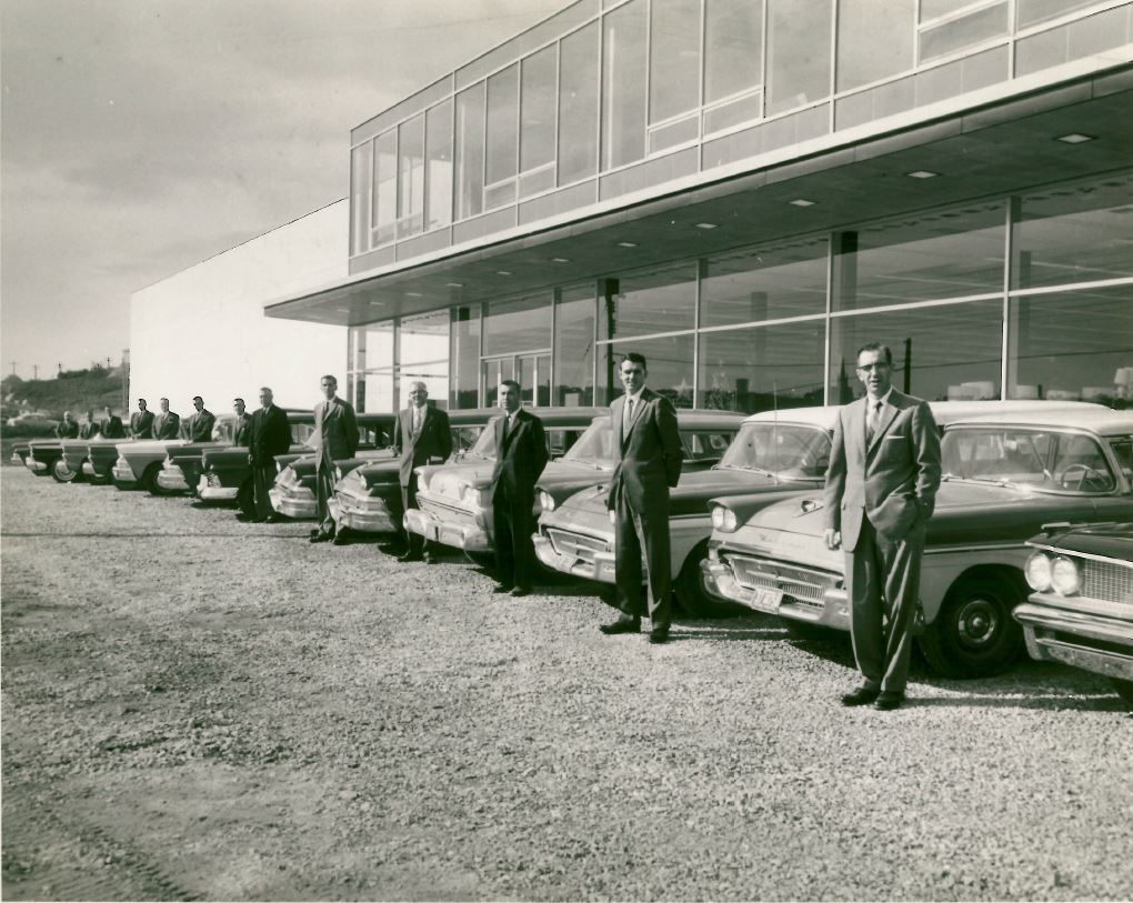 SourceAtlantic's tweet image. #ThrowbackThursday to 1959 and the Thorne&apos;s Hardware Sales Team! Source Atlantic formed in 2001 through the consolidation of several brands, one being Thorne&apos;s Hardware. This building still houses our Saint John Chesley Drive Branch #KnowYourSource #SourceAtlantic