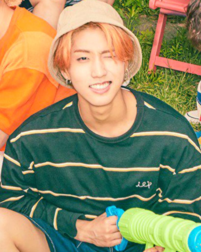 StayWithHANLEE's tweet photo. Hi Hello My Beloved Squirrel~
Thank you for inspiring us
Thank you for shining brightly 
Thank you for coming to my life
Thank you for being exist 
Thank you for being YOU
I Love You, Han Jisung ♡
Happy Birthdaaaaayyyyyyy!!!
@Stray_Kids #HappyHanDay https://t.co/88jNPqtpeu