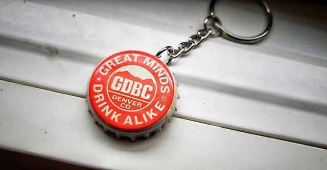 FernwehFreya's tweet image. This lucky charm is sold! I gotta gift wrap it and send it out! There&apos;s still some more but these bottle cap clover keychains are quickly becoming a best seller!
.
.
.
#bouldercolorado #boulderco #boulderbeer #keychains #handmadekeychain #fiveleafclover … ift.tt/2QsupXm