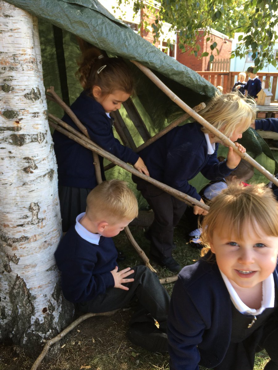 hannahkirk84's tweet image. We have been so busy building a den for George the dog in our story to stay safe in. We were really absorbed and collaborated #absorbed #colloborating #forestschools #eyfs 😊