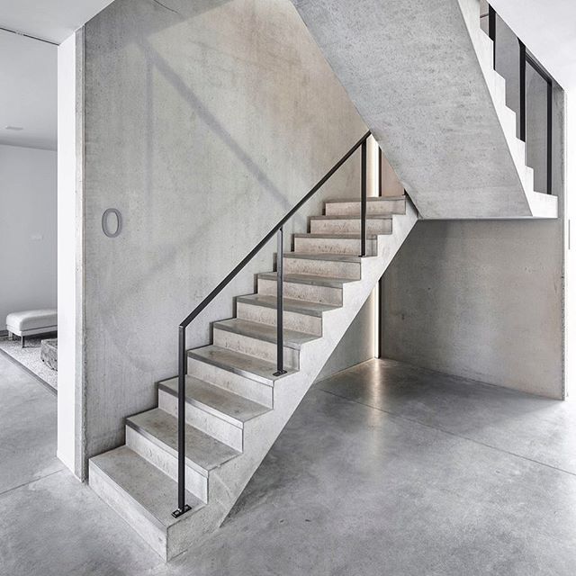 Lenzer_be's tweet photo. Shooting PSM lighting! #puur #minimalism #interieur #light #architecture #phaseone #fotografie #lenzer #lenzerphotographers #beton @phaseonephoto @psmlighting @architecturenow https://t.co/A1broR0zvm https://t.co/jmz62vpWIT