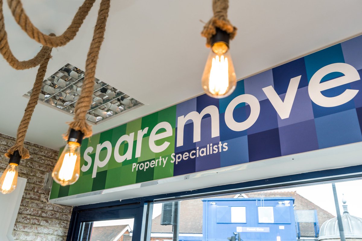 Great vision! Making use of our previous sign board. ✅

#sparemove #sales #lettings #management #development #legal #clients #landlords #tenants #buying #selling #renting #estateagent #propertyspecialists #london #uk