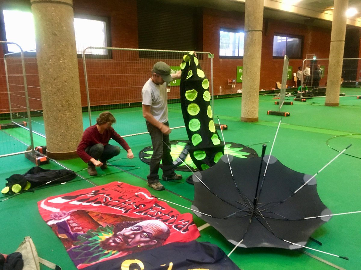 drop_BP's tweet photo. The #BP Kraken is emerging from his long sleep in the ocean deep, one tentacle at a time... #fromnopetohope #installday #brixtonrec #ldf18 #BDT18 #hellogary https://t.co/BdmHOqHW74