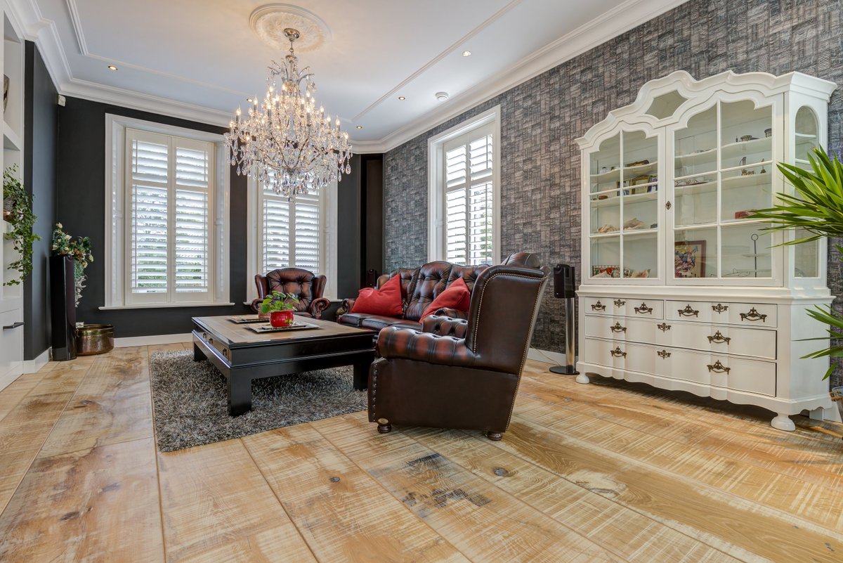 FBHout's tweet photo. Just another fantastic custom-made Prestige Wide Plank project. The end result is a robust, superb XXL floor with impressive planks up to 4 meters long and 50 centimeters in width. Completely designed by the customers themselves! #FSC #Cradle2Cradle #woodflooring #interiordesign https://t.co/QzvqcDSQZj