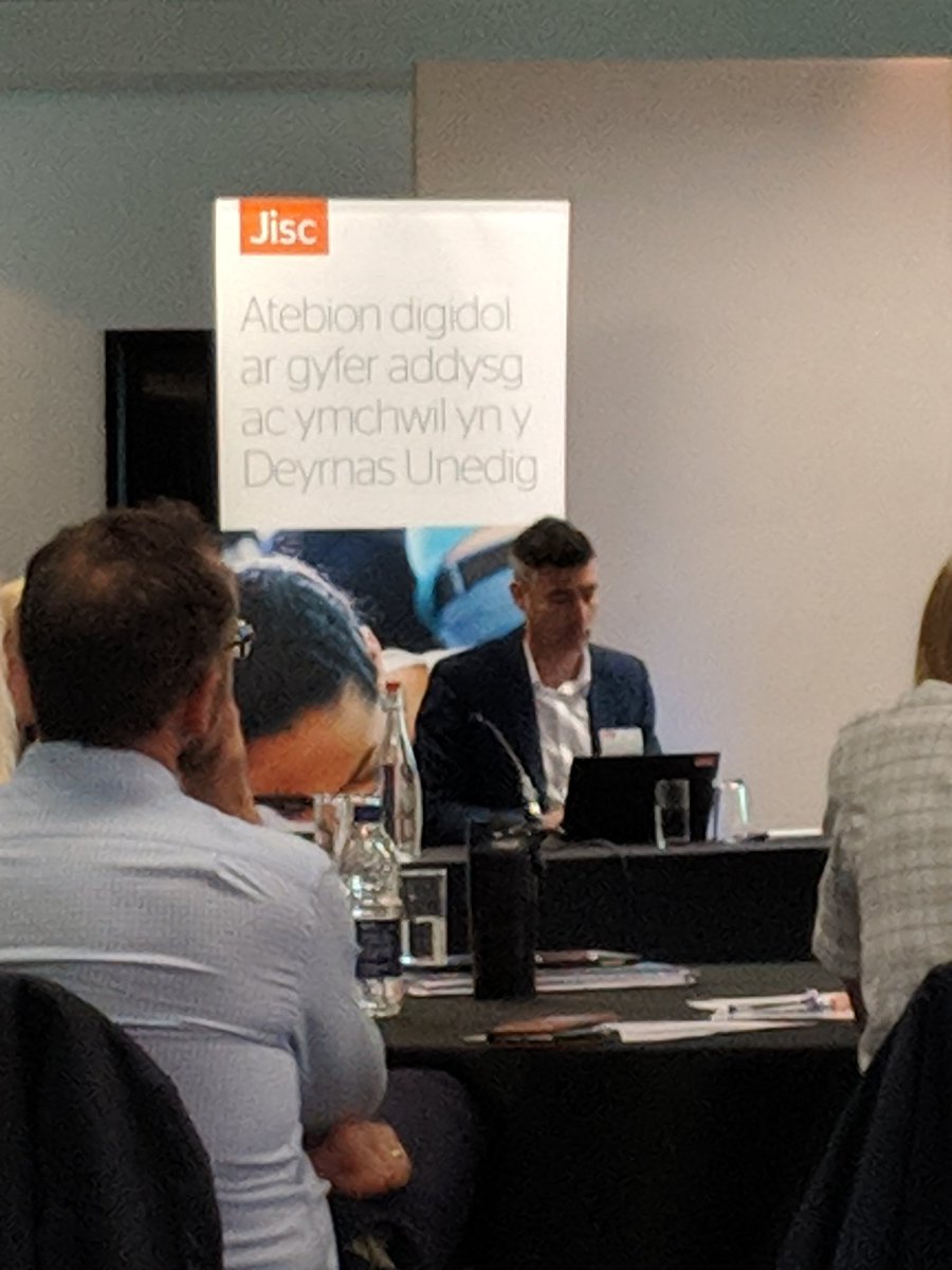 djalewis's tweet photo. Who's that impressive figure? @stevehoole #lacymru #lawales https://t.co/Th0UFMU58W