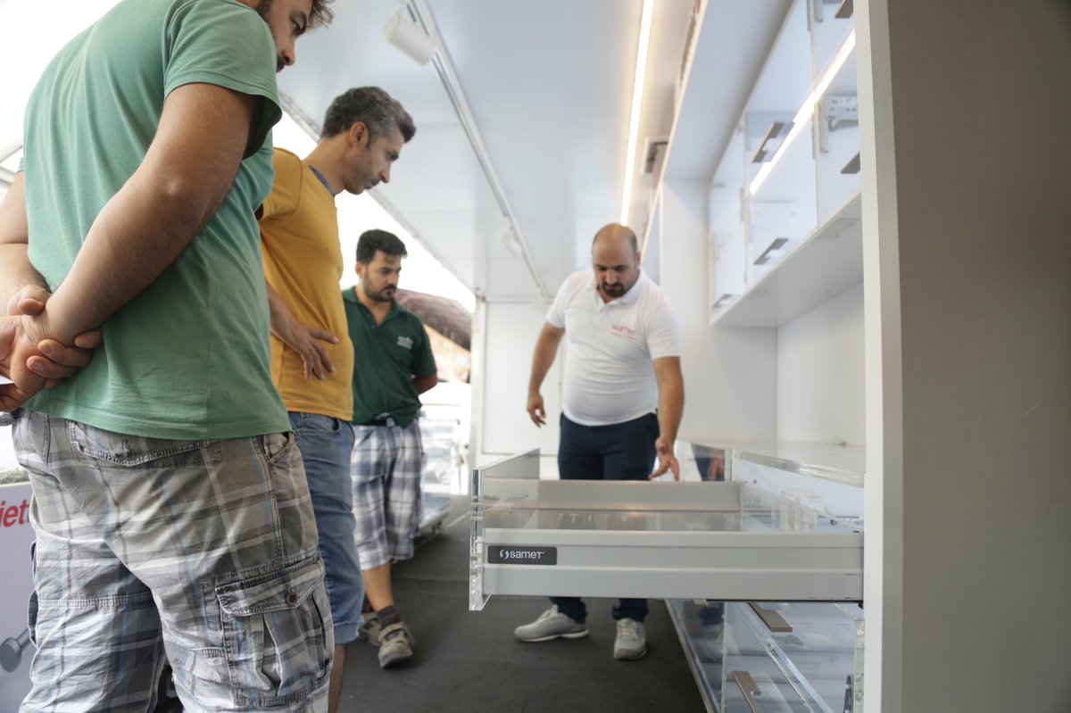 SametGroup's tweet image. SAMET Mastersclub "Mobilyanın Üstatları Buluşuyor" etkinliğimizin son gününde Gamas Mobilyacılar sitesinde etkinliğimiz devam ediyor. Etkinlik alanımızdaki yarışmalar ve sürpriz hediyeler ile tüm üstatlarımızı bekliyoruz.
#SAMET #SametGrup #SametMastersclub